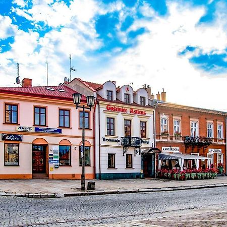 Gosciniec Asticus Bed and Breakfast Jarosław Eksteriør billede