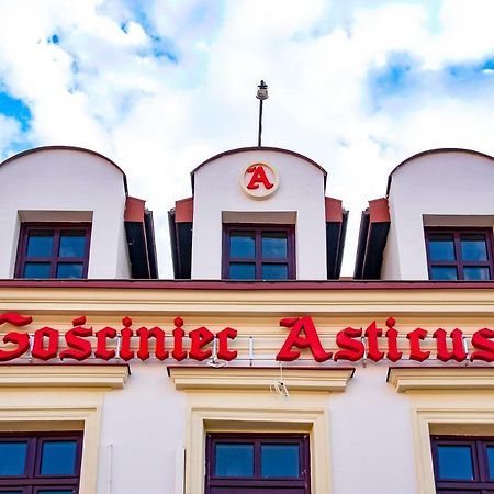 Gosciniec Asticus Bed and Breakfast Jarosław Eksteriør billede