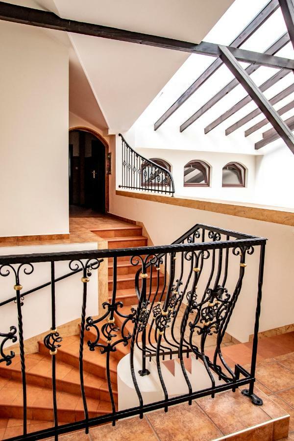 Gosciniec Asticus Bed and Breakfast Jarosław Eksteriør billede