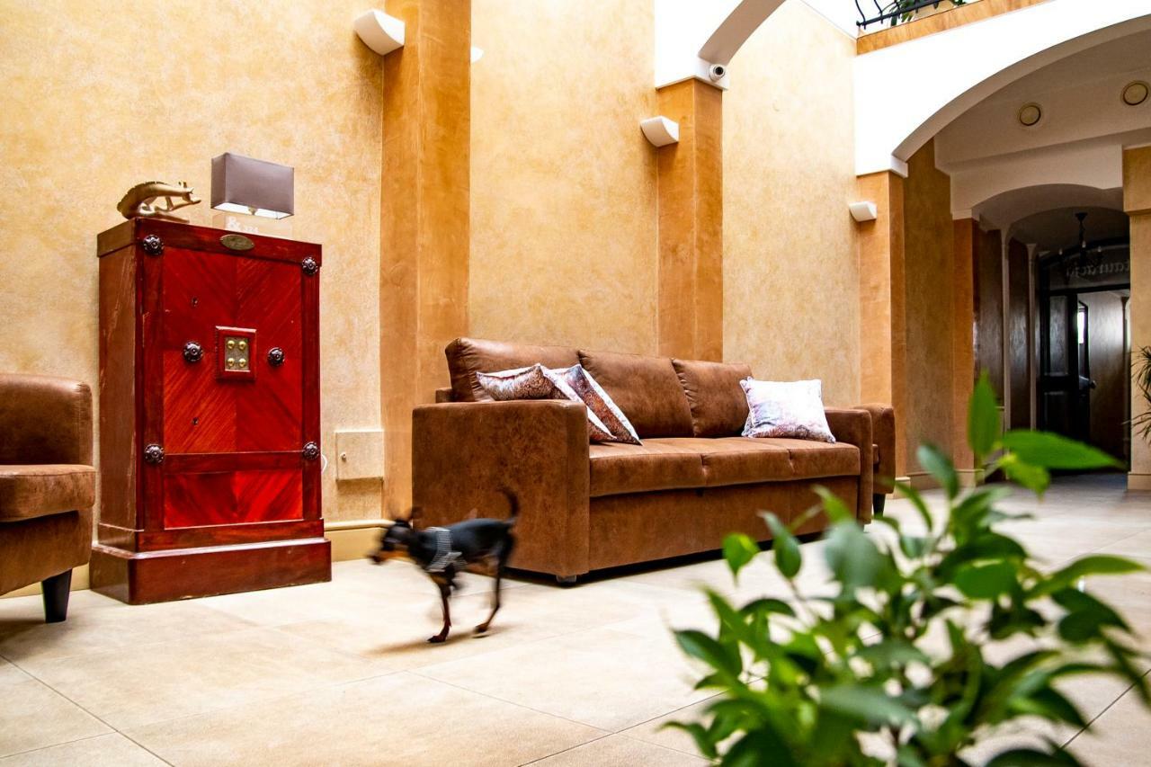 Gosciniec Asticus Bed and Breakfast Jarosław Eksteriør billede
