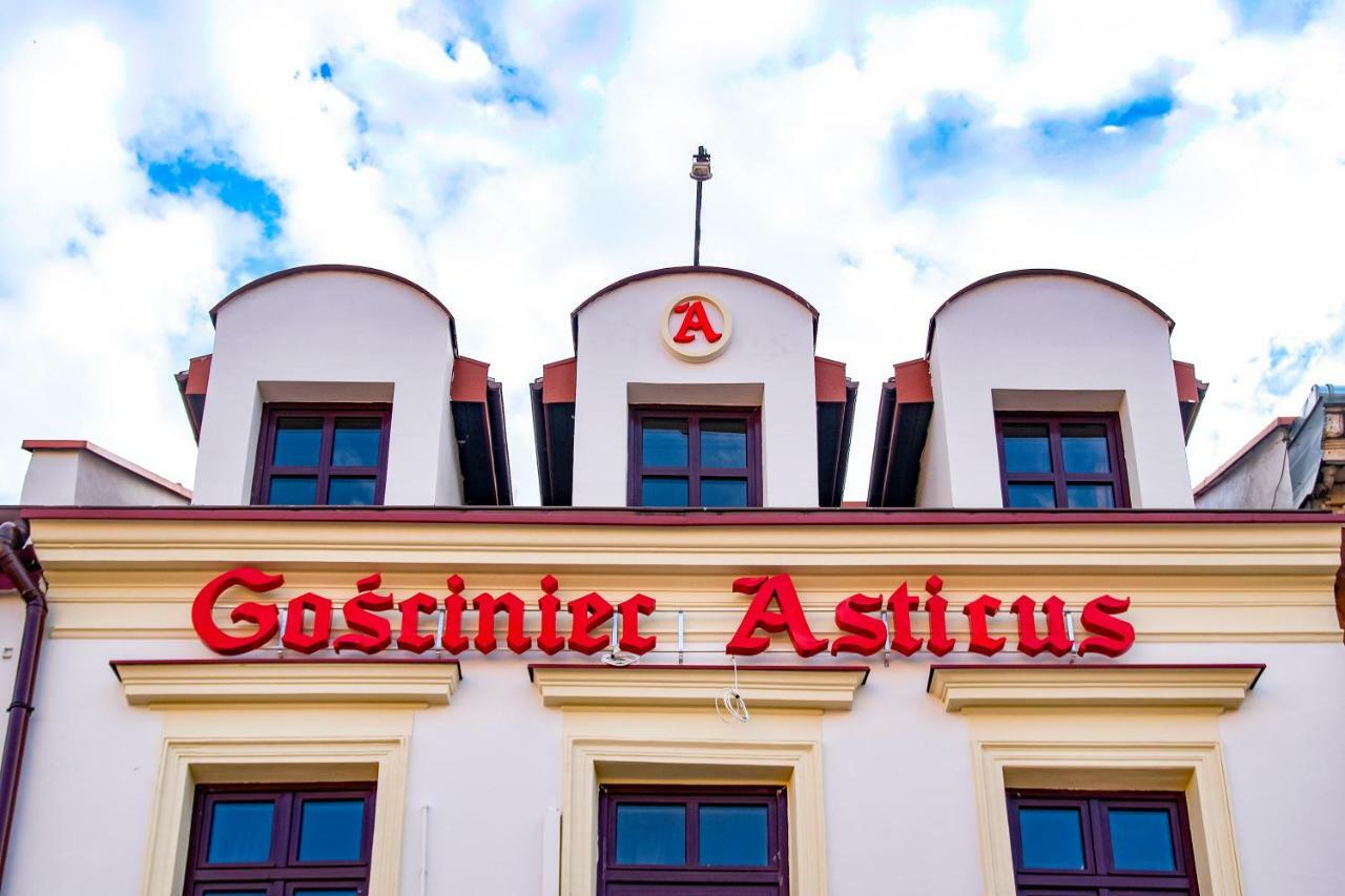 Gosciniec Asticus Bed and Breakfast Jarosław Eksteriør billede