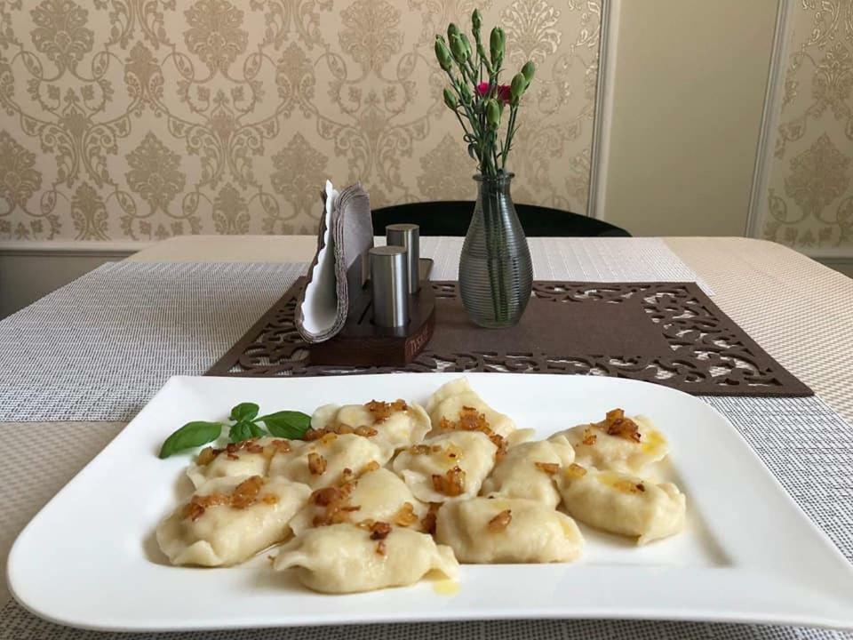 Gosciniec Asticus Bed and Breakfast Jarosław Eksteriør billede